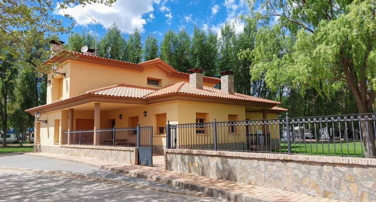 Camping Caravaning Cuenca Куенка Екстериор снимка